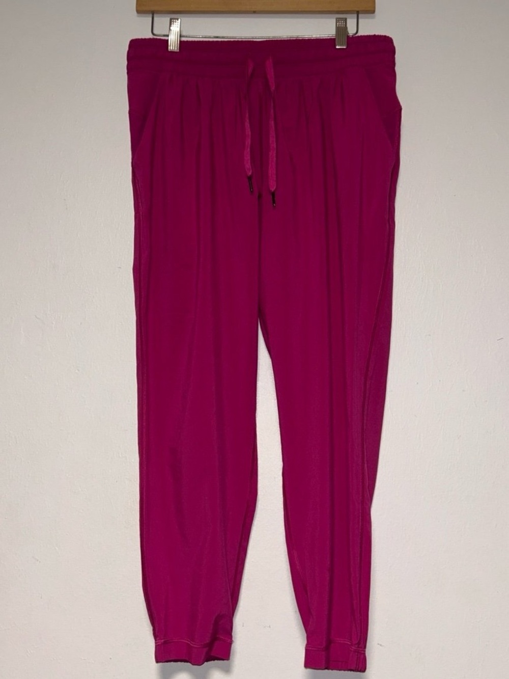 Women's Magenta Drawstring Jogger Pants